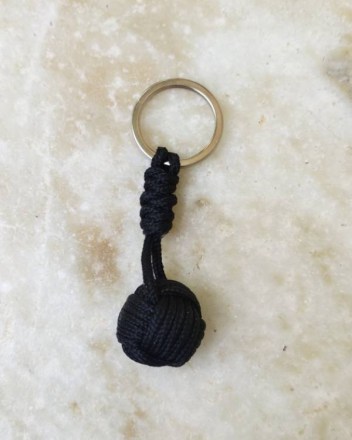 4  μπρελοκ μαυρο (1)